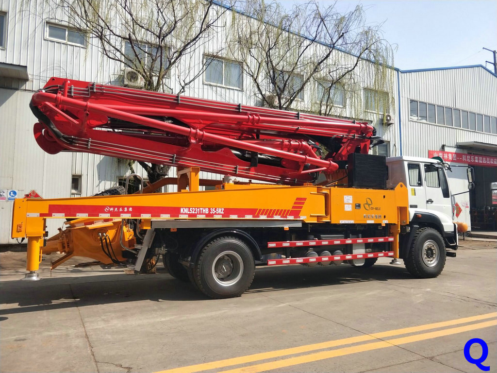 科尼樂(lè)天泵，小型混凝土泵車 ，小型泵車，混凝土泵車，天泵價(jià)格