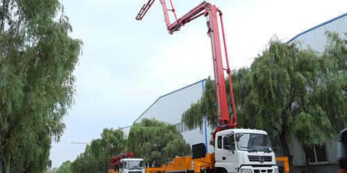 科尼樂(lè)淺析小型混凝土泵車(chē)工作中傾倒側(cè)翻如何預(yù)防？