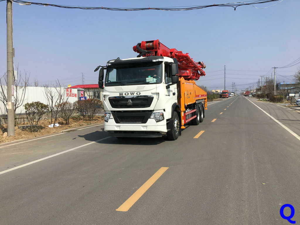 小型混凝土泵車，天泵，小型泵車，混凝土泵車