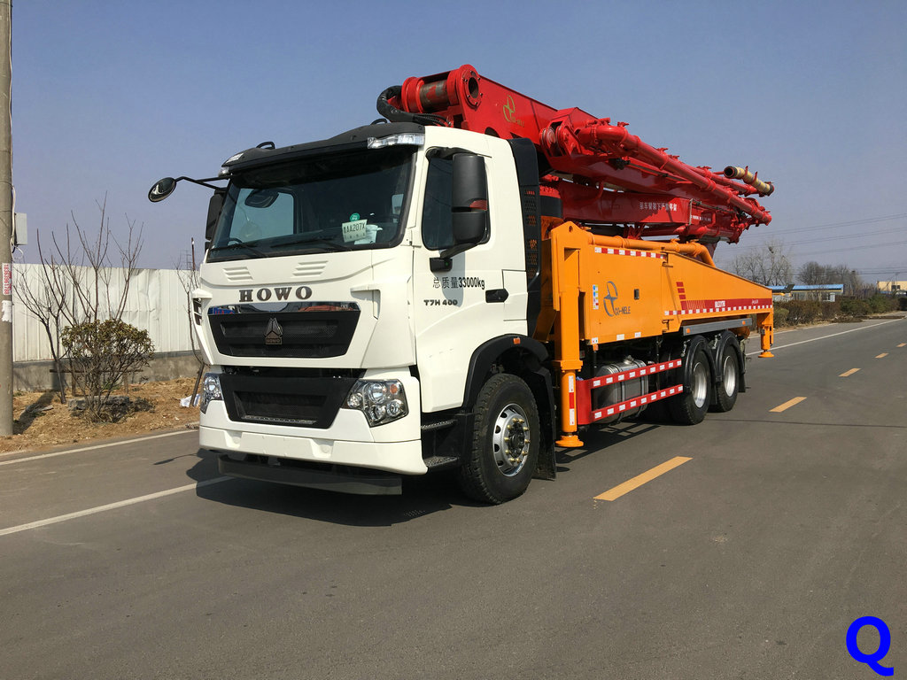 小型混凝土泵車(chē)。天泵，混凝土泵車(chē)，小型泵車(chē)