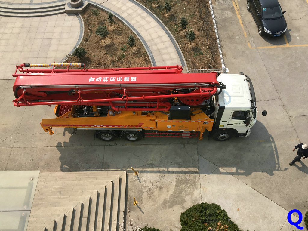 小型混凝土泵車，混凝土泵車，天泵，小型泵車